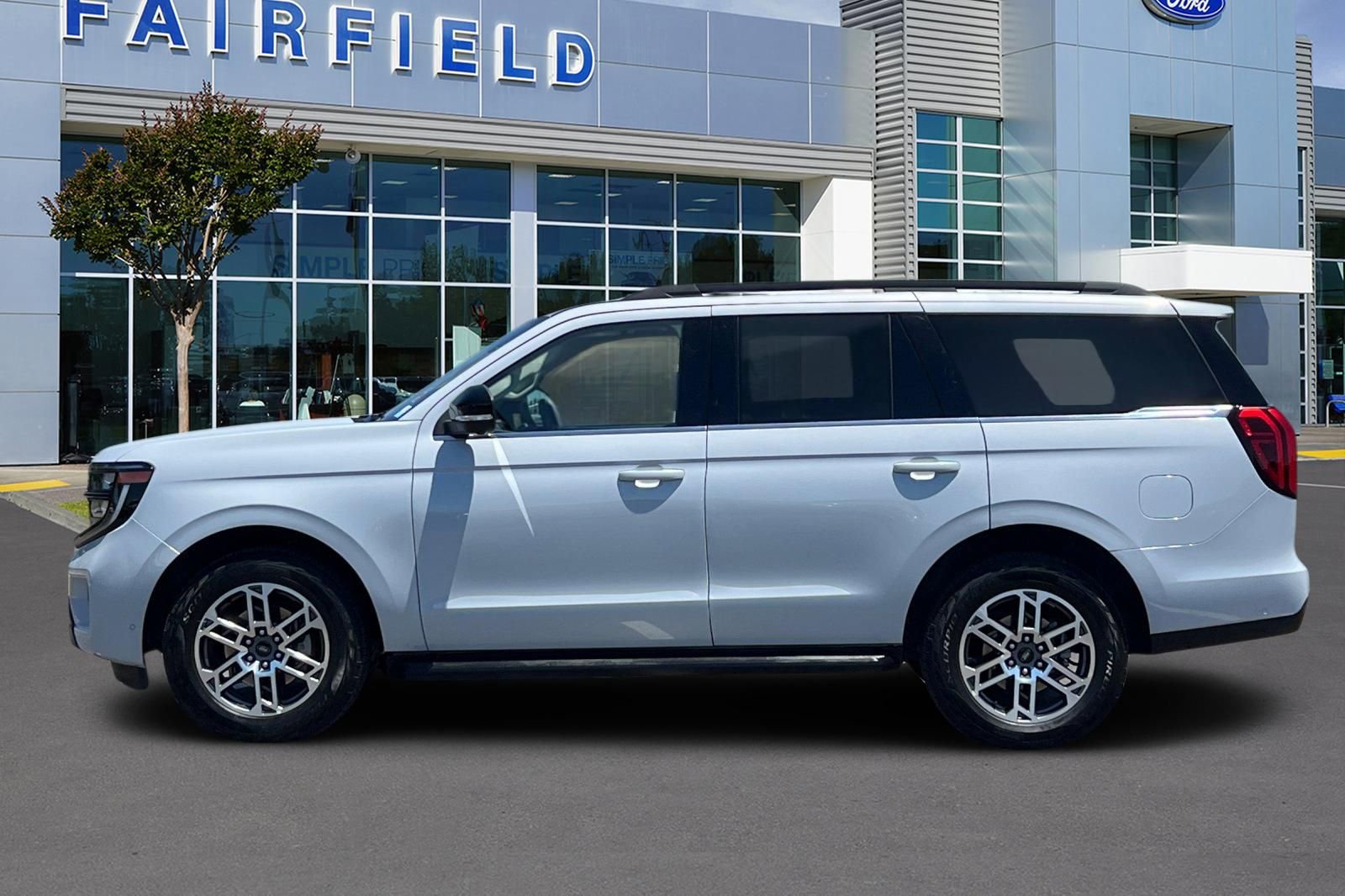 Certified 2025 Ford Expedition Active AWD/4WD image 11