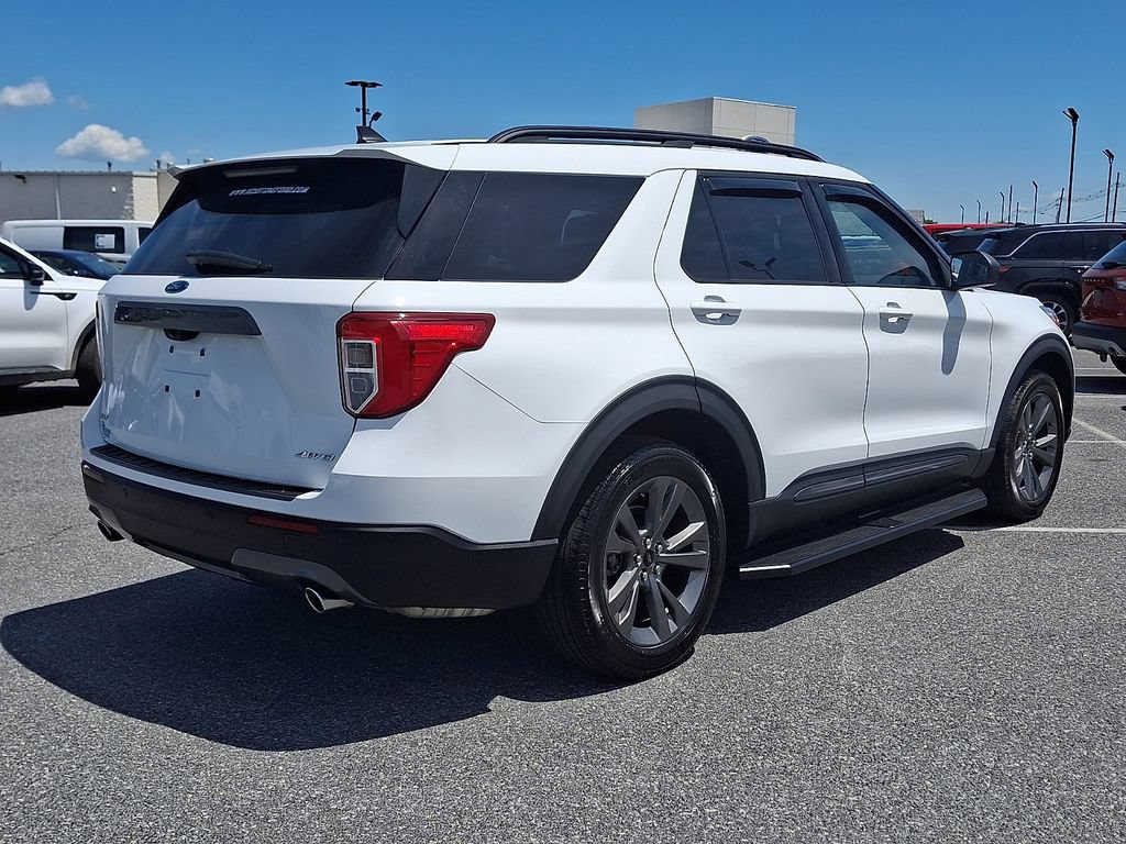 Certified 2021 Ford Explorer XLT w/ Equipment Group 202A AWD/4WD image 6