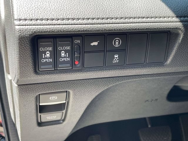 Used 2024 Honda Odyssey Sport image 11