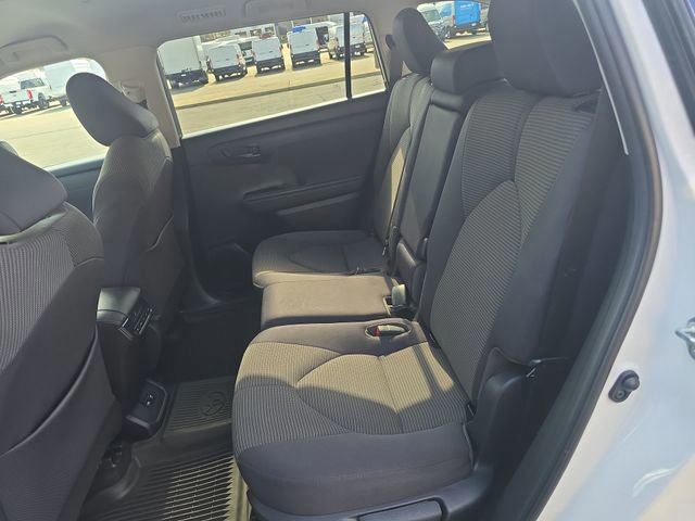 Used 2020 Toyota Highlander LE image 22