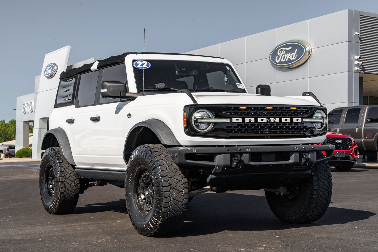 Certified 2022 Ford Bronco Wildtrak AWD/4WD image 1