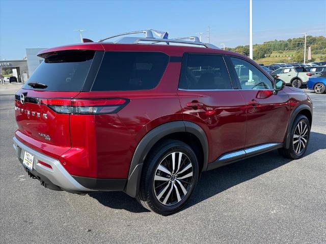 Used 2023 Nissan Pathfinder Platinum AWD/4WD image 7