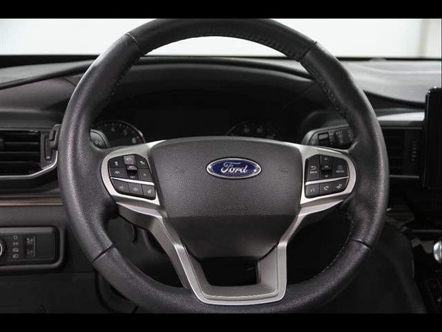 Certified 2022 Ford Explorer Limited w/ Equipment Group 301A AWD/4WD image 9