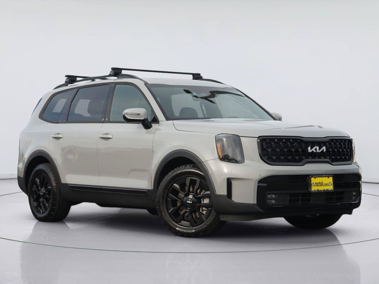 Used 2024 Kia Telluride SX Prestige X-Pro AWD/4WD image 2