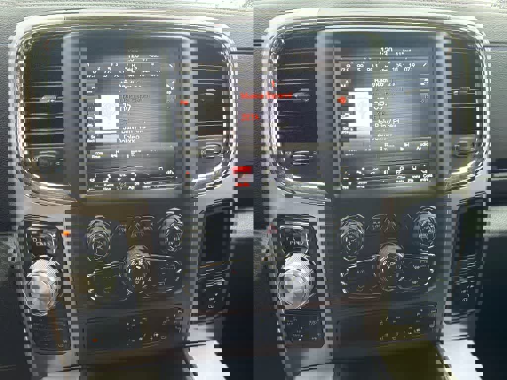 Used 2018 RAM 1500 Laramie w/ Convenience Group image 25