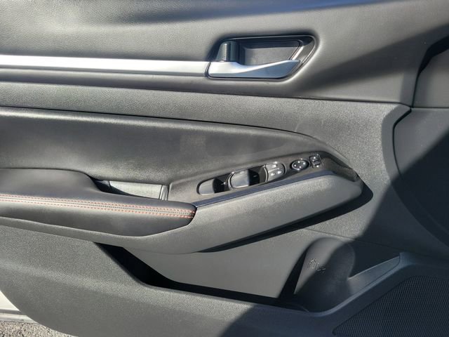 Used 2024 Nissan Altima 2.5 SR image 19