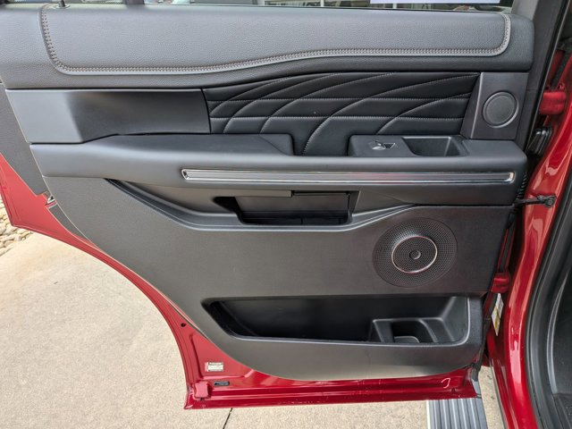 Certified 2018 Ford Expedition Platinum image 29