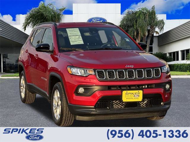 Used 2025 Jeep Compass Latitude image 1