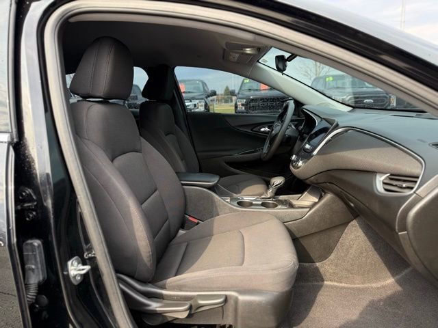 Used 2025 Chevrolet Malibu LS image 33