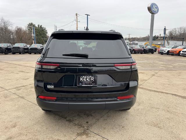 Used 2024 Jeep Grand Cherokee Altitude image 6