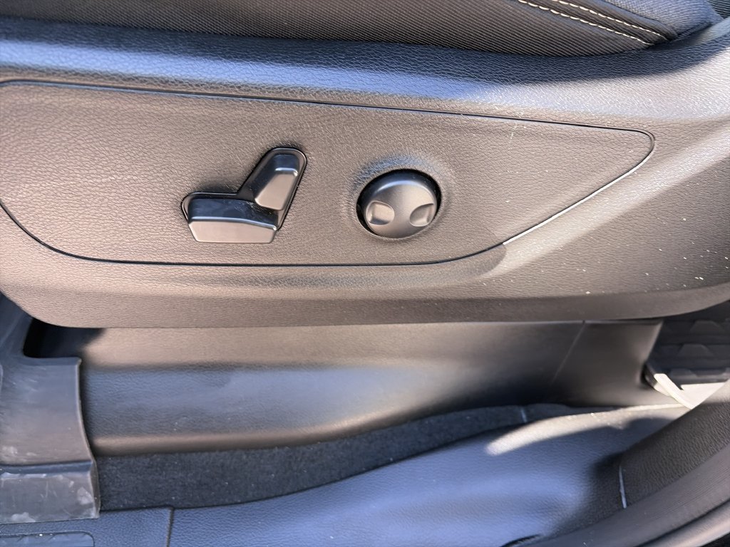 Used 2022 RAM 1500 Big Horn AWD/4WD image 13