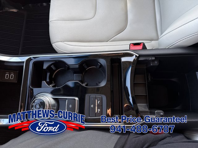 Certified 2019 Ford Edge Titanium w/ Equipment Group 301A AWD/4WD image 23