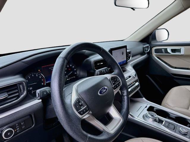 Certified 2023 Ford Explorer XLT w/ Equipment Group 202A AWD/4WD image 9