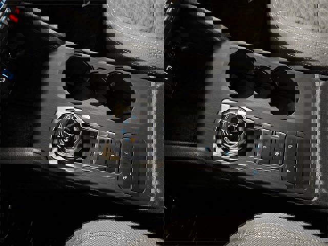 Certified 2020 Ford Escape SE image 12