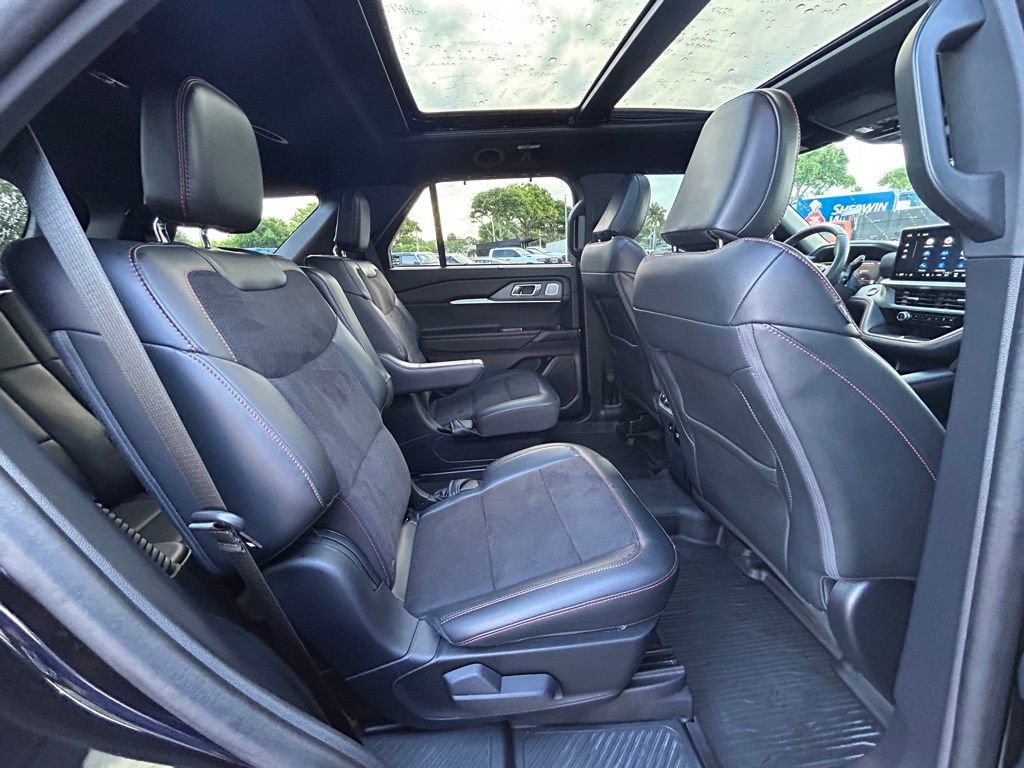 Certified 2025 Ford Explorer ST AWD/4WD image 33