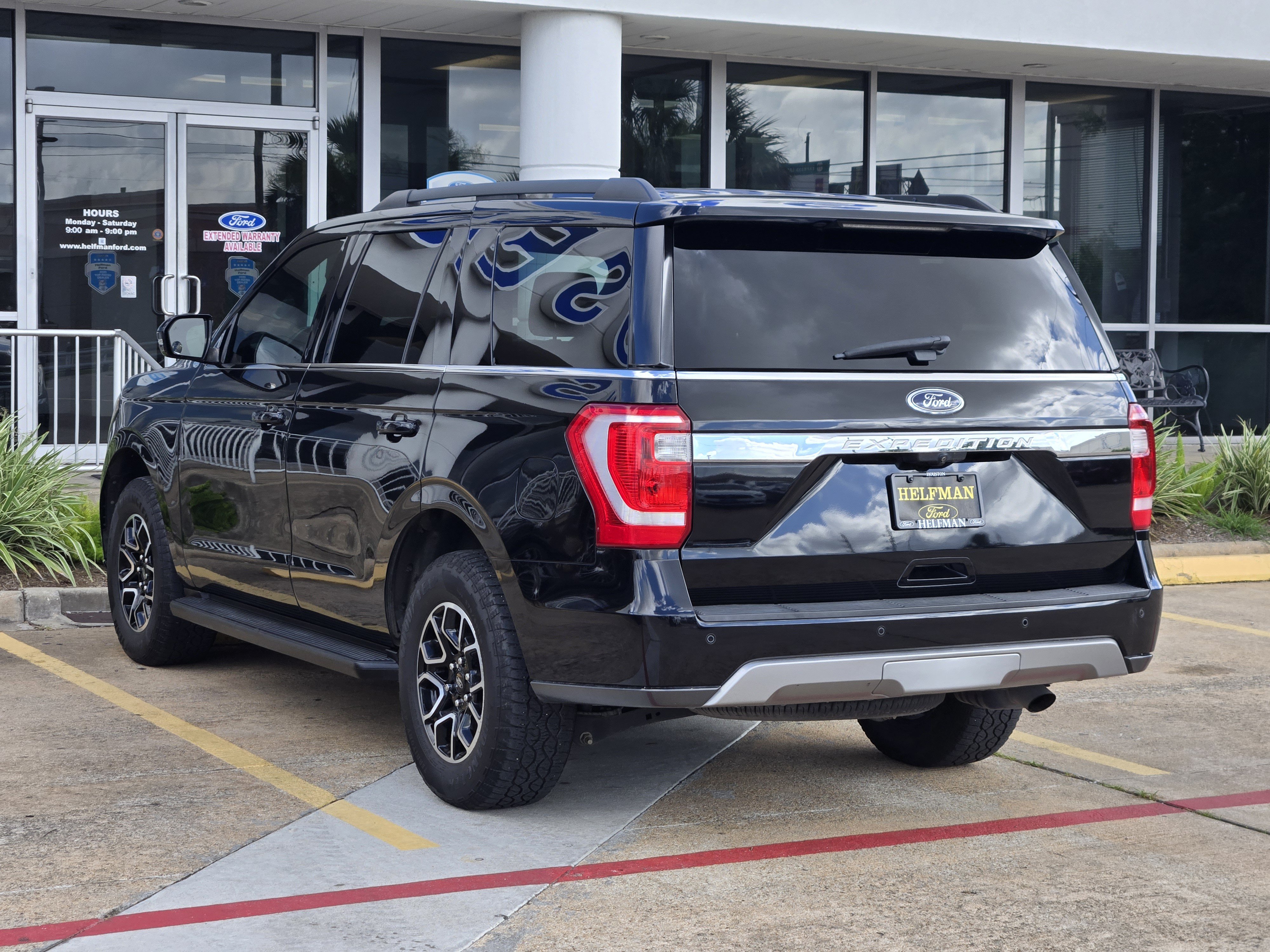 Certified 2020 Ford Expedition XLT w/ Equipment Group 201A RWD image 3
