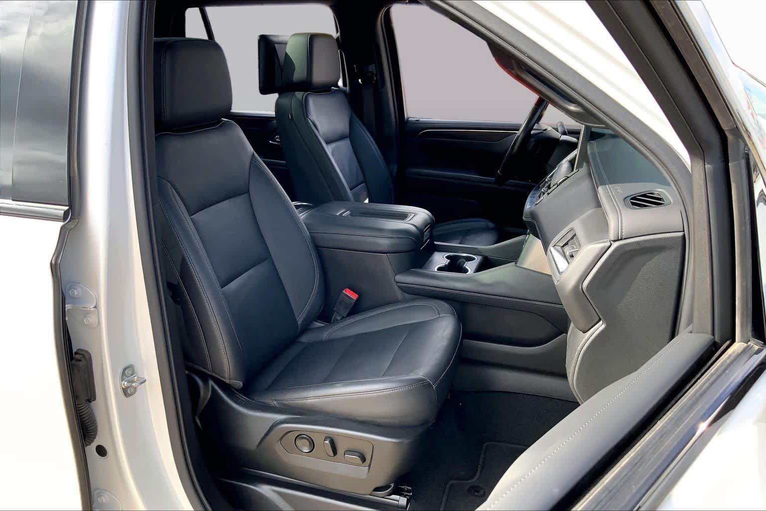 Used 2022 Chevrolet Tahoe Z71 w/ Off-Road Capability Package AWD/4WD image 9
