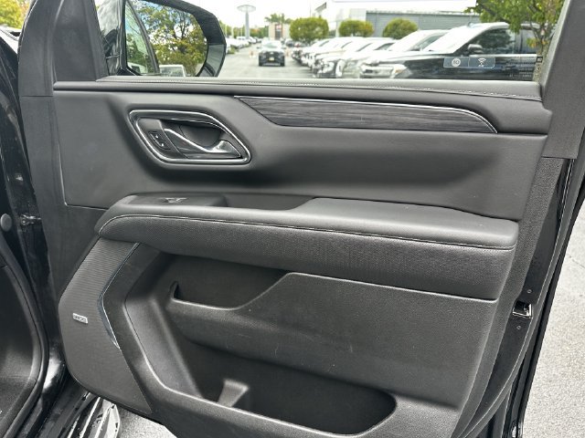 Used 2023 GMC Yukon SLT w/ SLT Premium Package AWD/4WD image 36