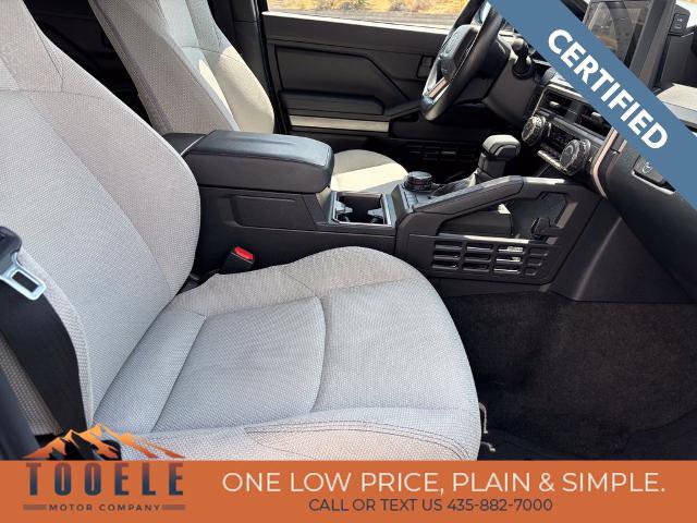 Used 2025 Toyota 4Runner SR5 AWD/4WD image 35