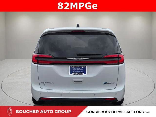 Used 2024 Chrysler Pacifica SELECT image 4