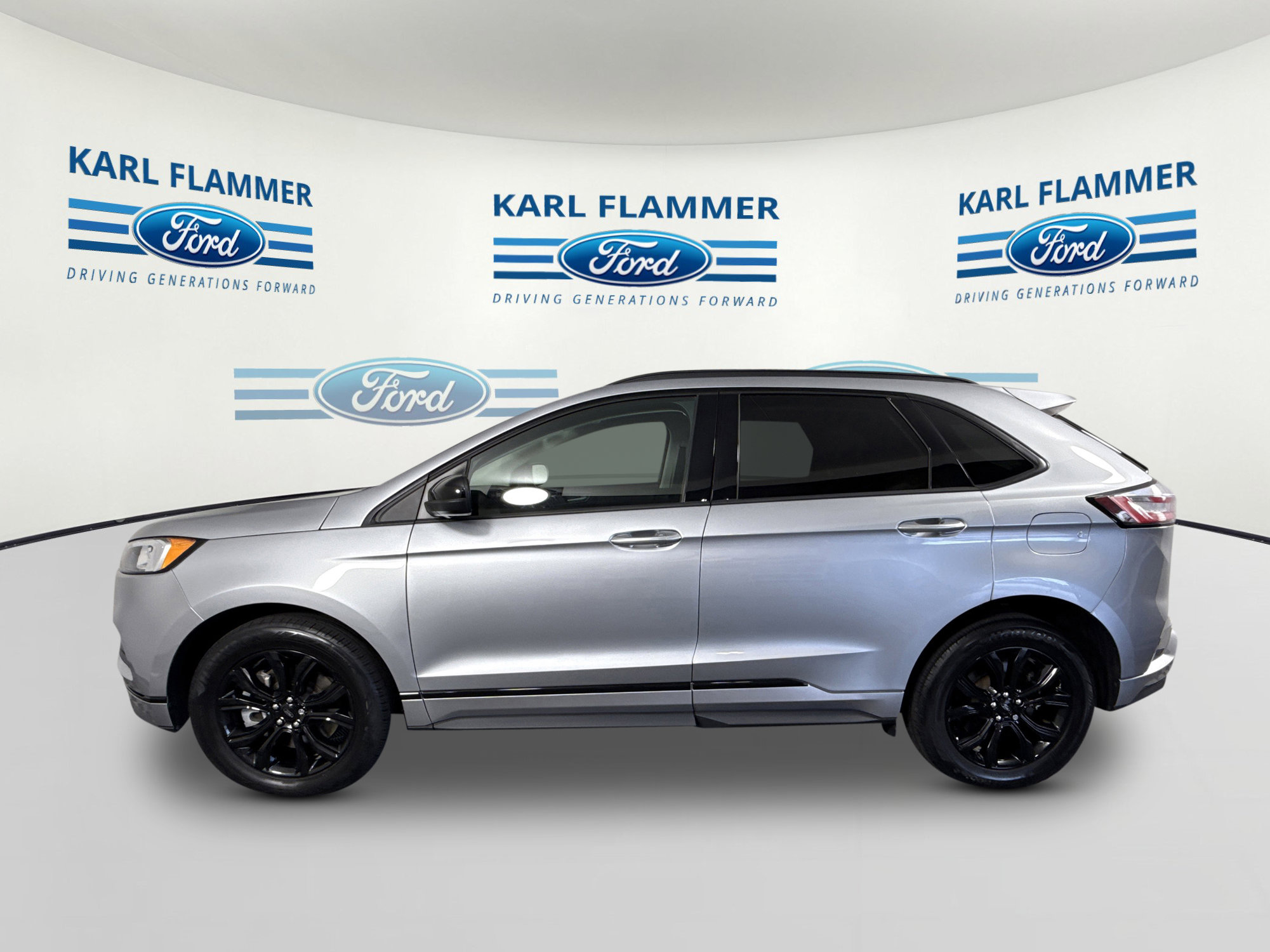 Certified 2023 Ford Edge SE w/ Black Appearance Package AWD/4WD image 5