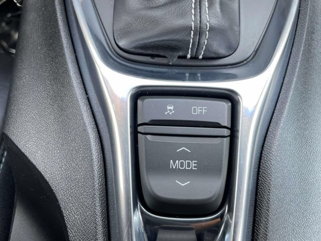 Used 2018 Chevrolet Camaro LT RWD image 24
