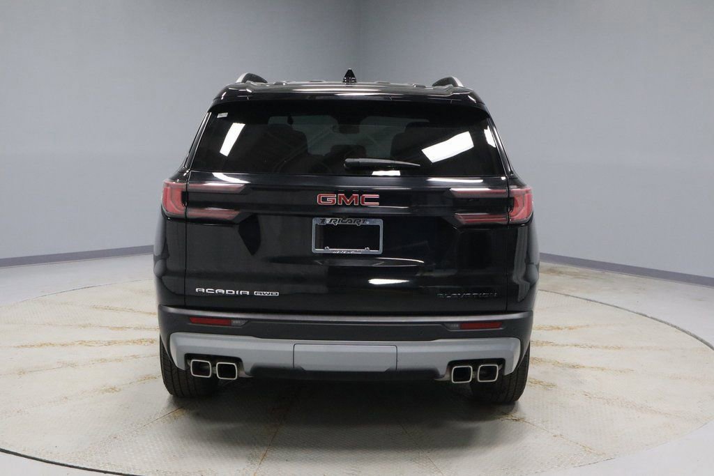Used 2025 GMC Acadia Elevation image 4