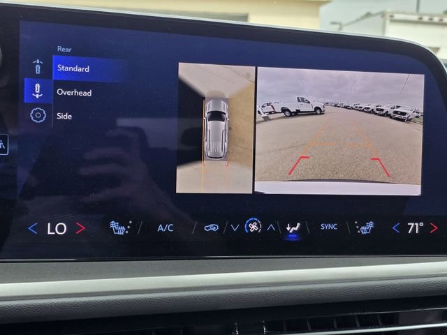 Used 2024 Chevrolet Traverse LS image 11