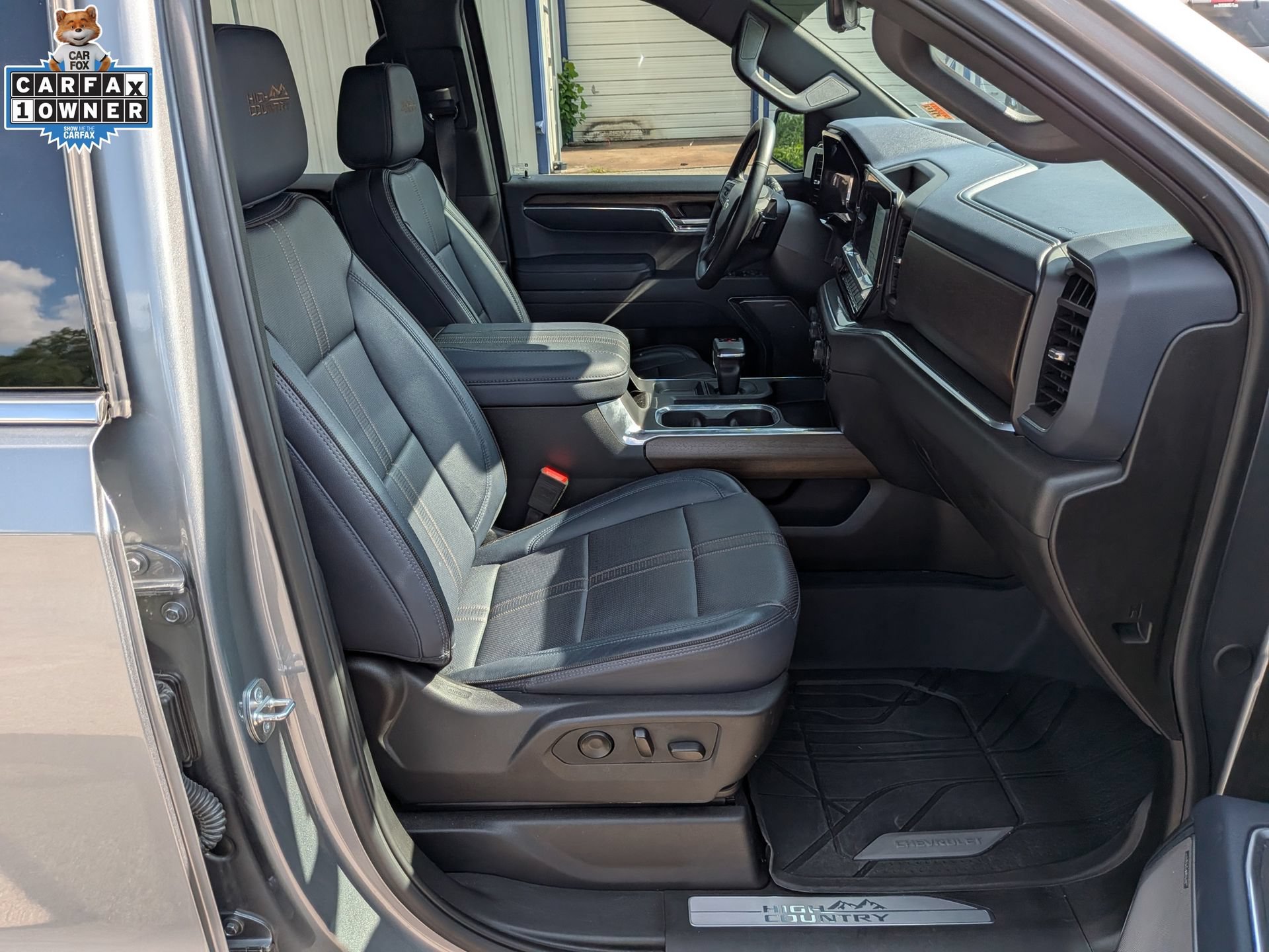 Used 2024 Chevrolet Silverado 1500 High Country w/ High Country Premium Package AWD/4WD image 21