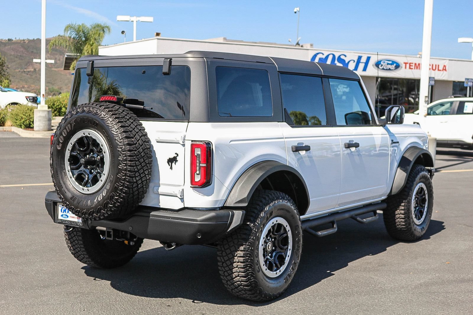 Certified 2023 Ford Bronco Badlands w/ Sasquatch Package AWD/4WD image 6