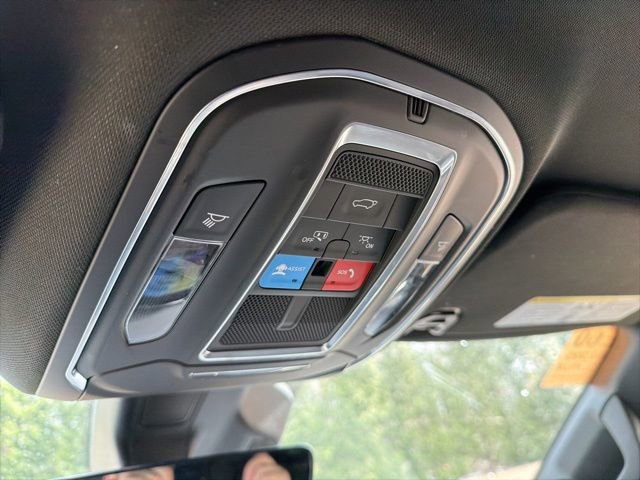 Used 2024 Jeep Wagoneer L Series II w/ Flexible Seating Group image 29