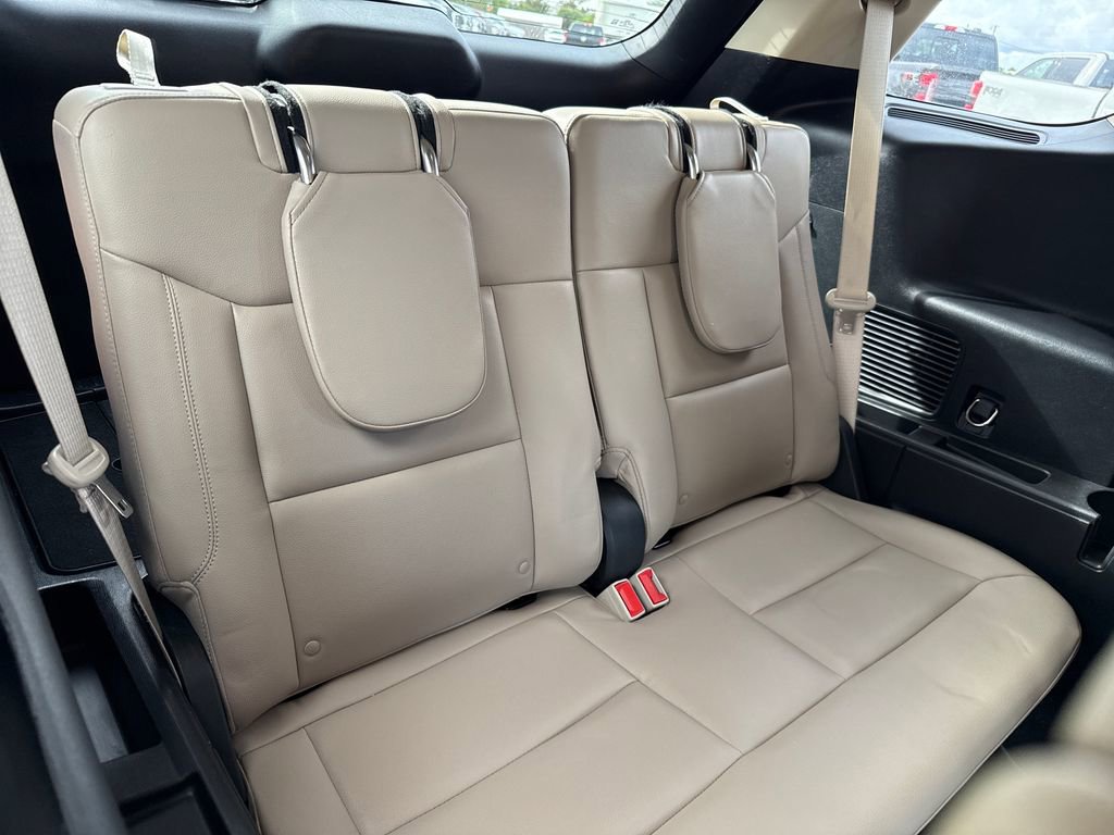 Certified 2020 Ford Explorer XLT w/ Equipment Group 202A image 27