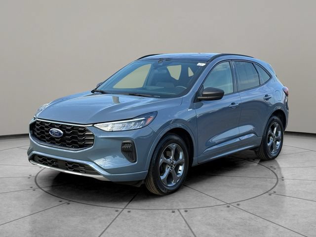 Certified 2023 Ford Escape ST-Line w/ Tech Pack #1 AWD/4WD image 3