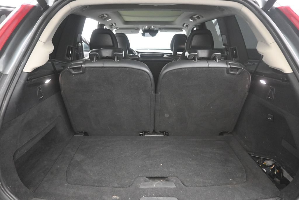 Used 2018 Volvo XC90 T6 Momentum w/ Convenience Package AWD/4WD image 24