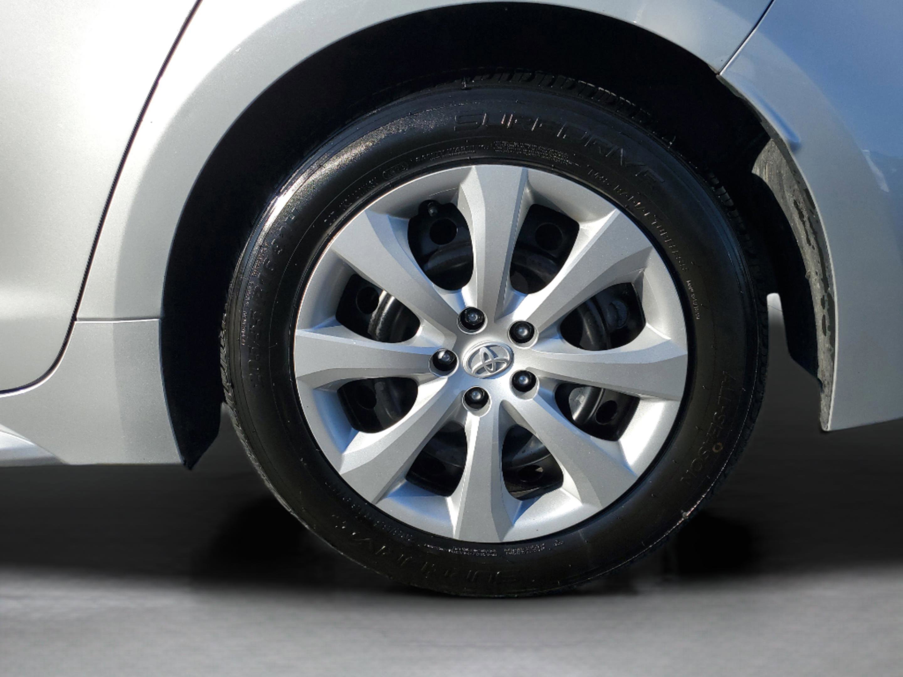 Used 2024 Toyota Corolla LE image 8