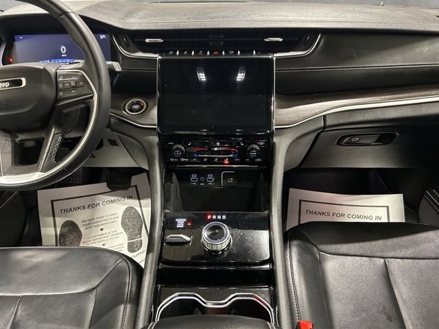 Used 2022 Jeep Grand Cherokee L Limited w/ Black Appearance Package AWD/4WD image 15