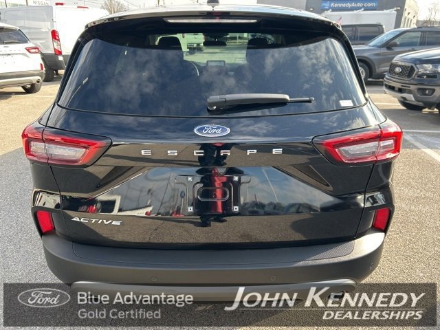 Certified 2025 Ford Escape Active w/ Cold Weather Package image 3
