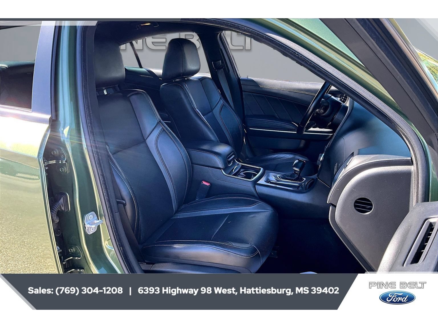 Used 2022 Dodge Charger SXT w/ Plus Group RWD image 6