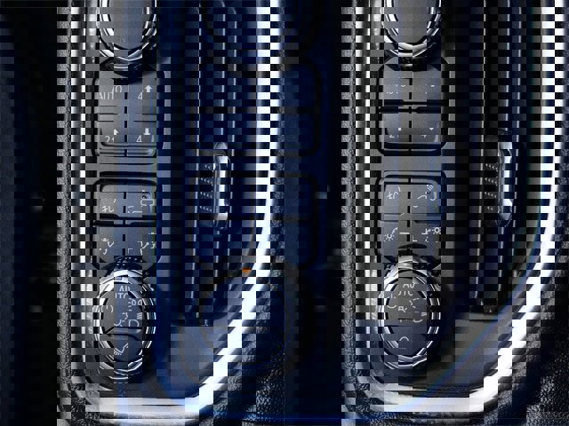 Used 2021 GMC Sierra 1500 AT4 w/ AT4 Value Package image 24