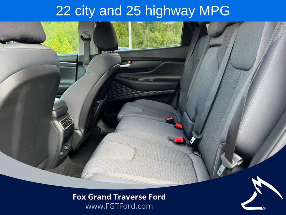 Used 2023 Hyundai Santa Fe SE AWD/4WD image 4