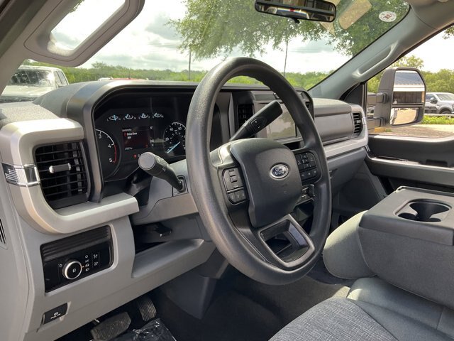 Certified 2025 Ford F350 XLT AWD/4WD image 6