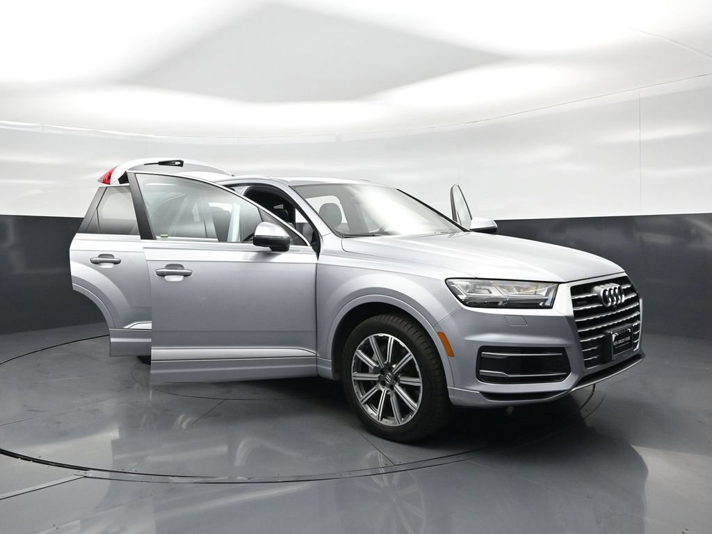 Used 2017 Audi Q7 3.0T Premium Plus w/ Premium Plus Package AWD/4WD image 36