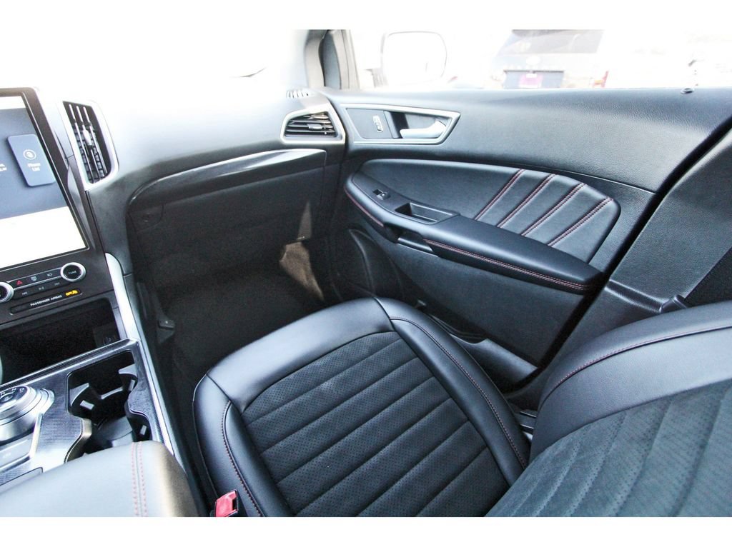 Certified 2021 Ford Edge ST-Line FWD image 13