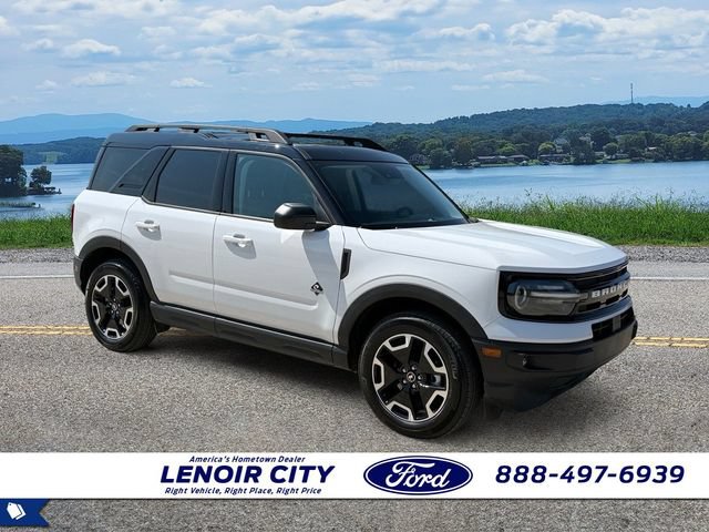 Certified 2022 Ford Bronco Sport Outer Banks w/ Tech Package AWD/4WD image 1