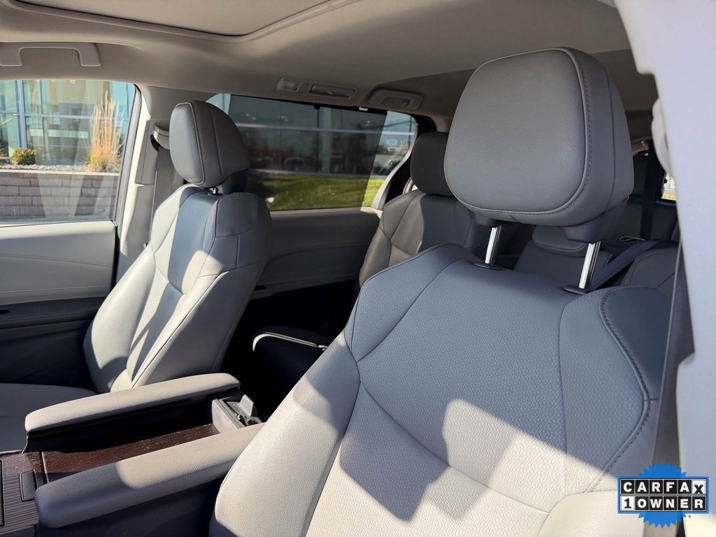 Used 2024 Toyota Sienna XLE image 9
