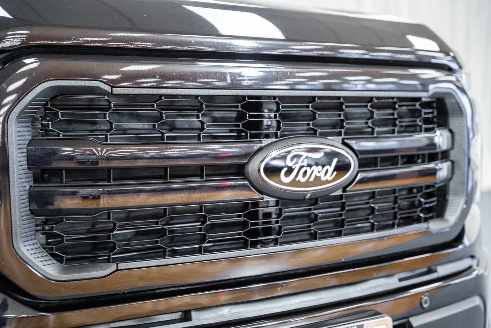 Certified 2024 Ford F150 Lariat AWD/4WD image 11