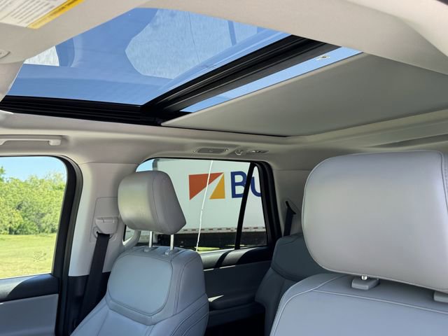 Certified 2025 Ford Expedition Active image 31