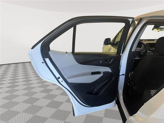 Used 2019 Chevrolet Equinox LS AWD/4WD image 11