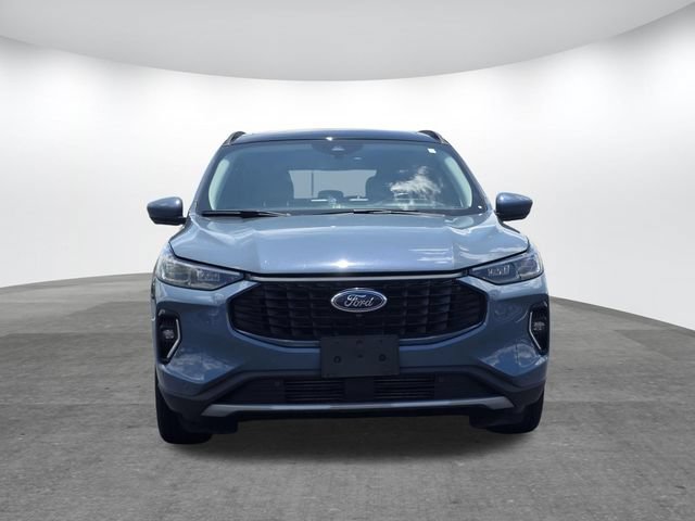 Certified 2023 Ford Escape Platinum w/ Premium Technology Package AWD/4WD image 2