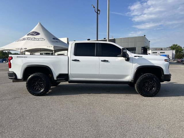 Used 2025 Chevrolet Silverado 2500 ZR2 AWD/4WD image 3